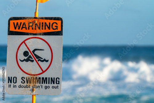 Fotografija WARNING, NO SWIMMING, If in doubt don't go out sign
