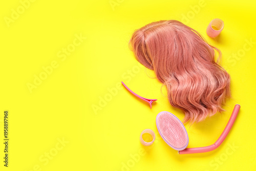 Beautiful pink wig with acc...