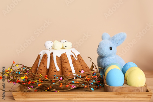 Easter cake with eggs and r...