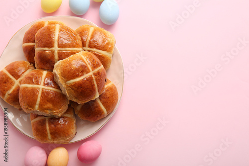 Plate with Easter cross bun...