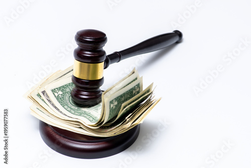 Canvastavla Bribe property, gavel order