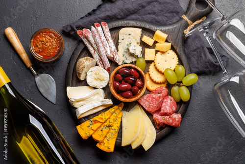 Konstfotografi Cheese and meat assortment for wine