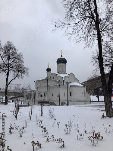 Obraz na płótnie Iglesia de la Concepción de Santa ana en invierno en Moscú Rusia