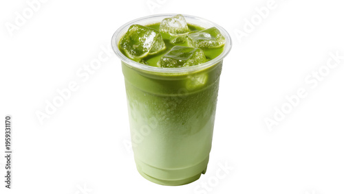 Foto Refreshing iced matcha latte in a clear plastic cup, perfect for a summer drink menu