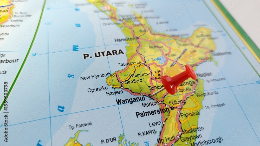 Obraz premium View of Whanganui, City in New Zealand's North Island, on a geographical map of Australia and New Zealand, marked with red push pin