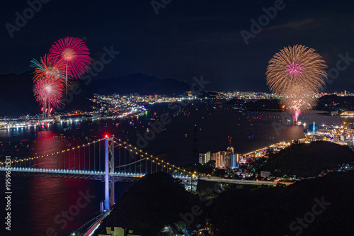 Wallpaper Mural 火の山公園展望台から望む関門海峡花火大会 Torontodigital.ca