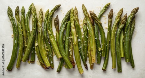 Healthy oven baked green ve...