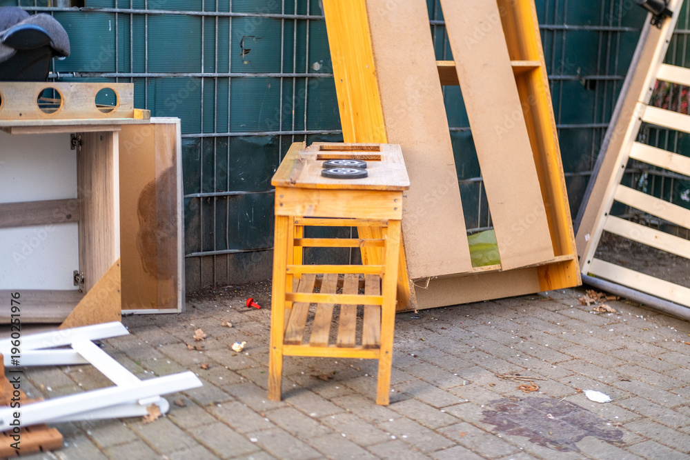 Ταπετσαρία bulky waste collection point, pile discarded furniture, Old items second life, r
