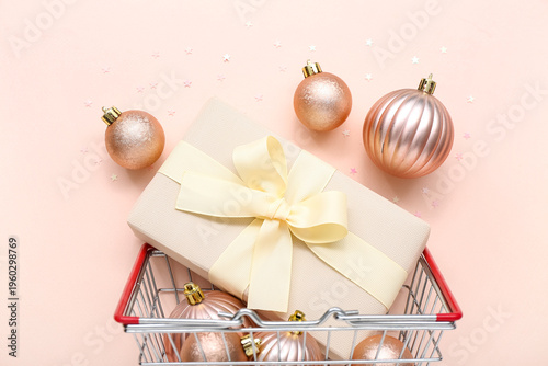 Small shopping basket with ...
