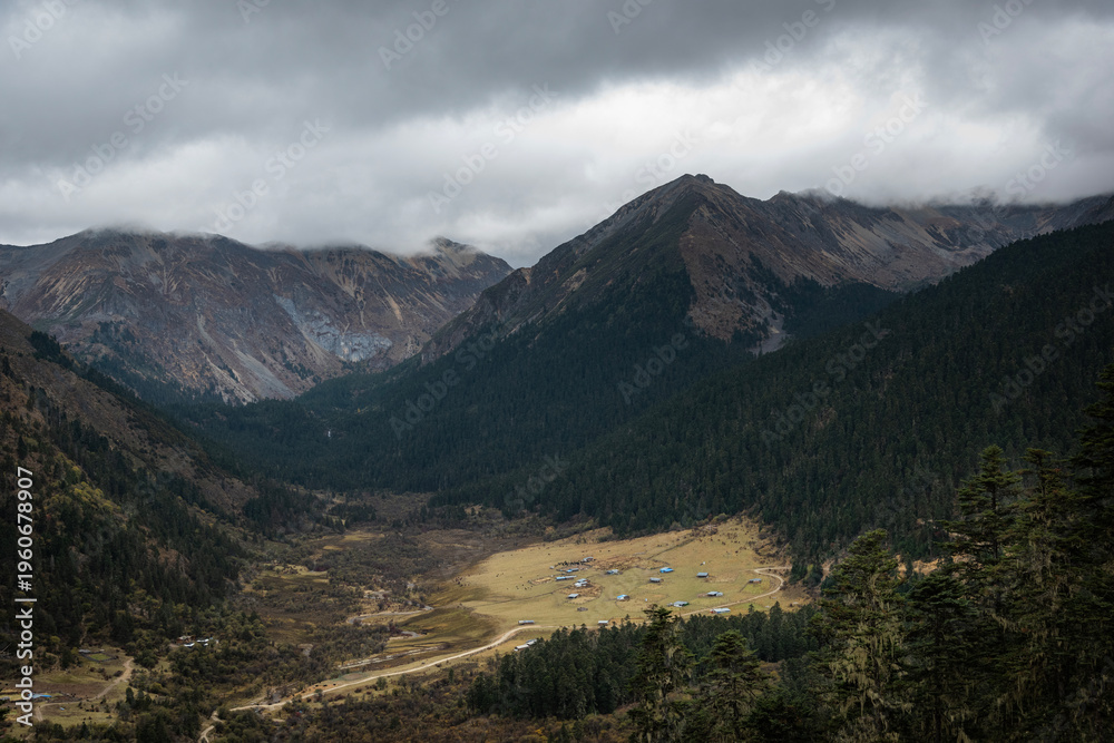 Naklejka premium Scenery of Shangri-La, a county-level city in northwestern Yunnan province, China ,tourist attraction