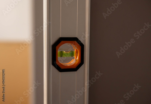precise level measurement on a profile