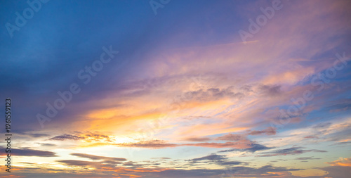 Bild auf Leinwand A stunning sunset sky with clouds