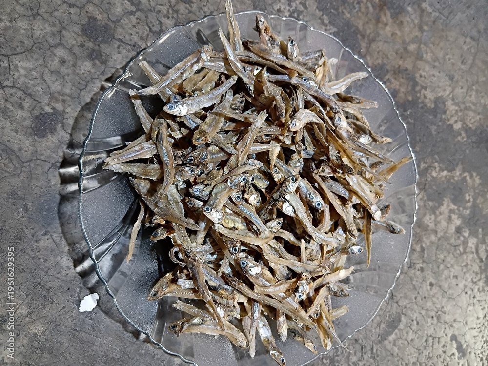 Fototapeta premium fresh anchovies on a plate