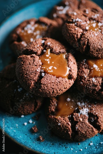 Cinnamon and caramel cookies