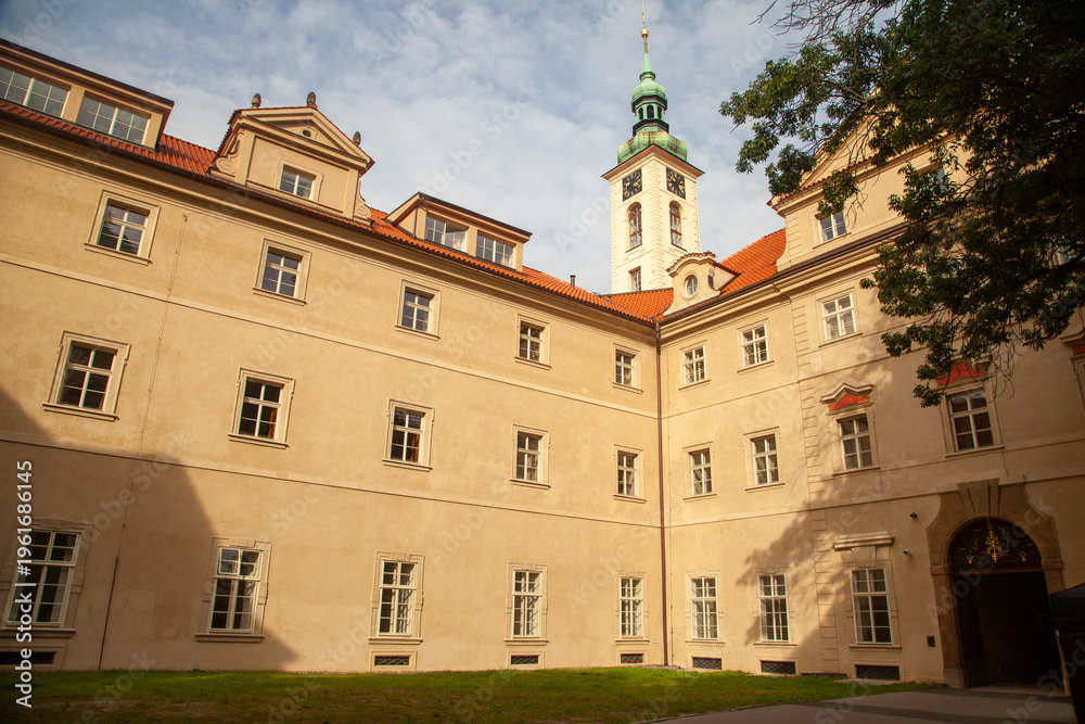 Obraz premium Courtyard within the historic Klementinum complex in Prague
