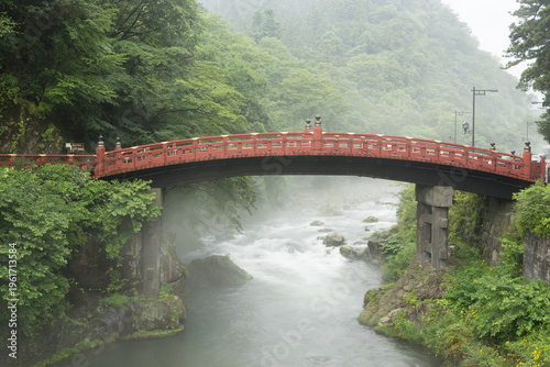 Fotografie 霧に煙る日光神橋