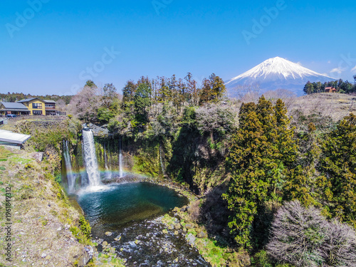 Wallpaper Mural 【静岡県】富士宮市・音止の滝 Torontodigital.ca