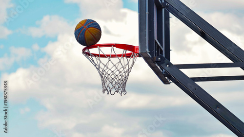 фотографія Failed attempt to throw a basketball into the hoop.