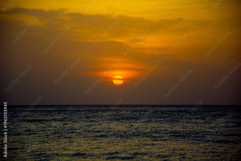 Fototapeta premium sunset over the sea