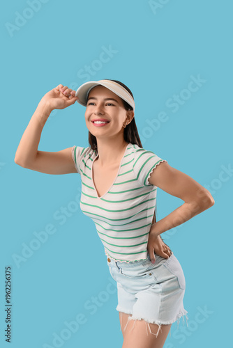 Stylish young woman in summ...