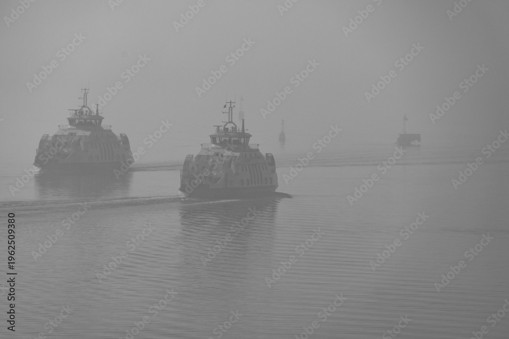 Obraz premium Der Oslofjörd im Nebel