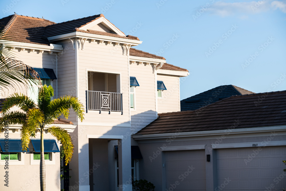 Fototapeta premium South Florida luxury homes in private golf community