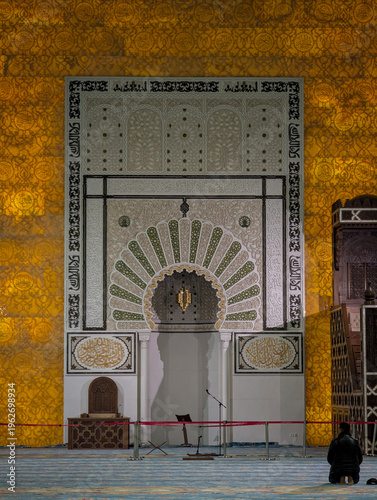 Принти на полотні Great Mosque of Algiers Mihrab Arch with Golden Islamic Mosaic Decoration, Grand
