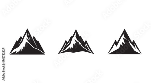 Setofthreedifferentmountainsilhouetteiconsinvariousanglesandshapesinblackcolor