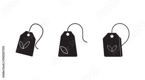 Blacktagswithleafsymbolsonwhitebackground  ecofriendlyproductlabels  simpleicons