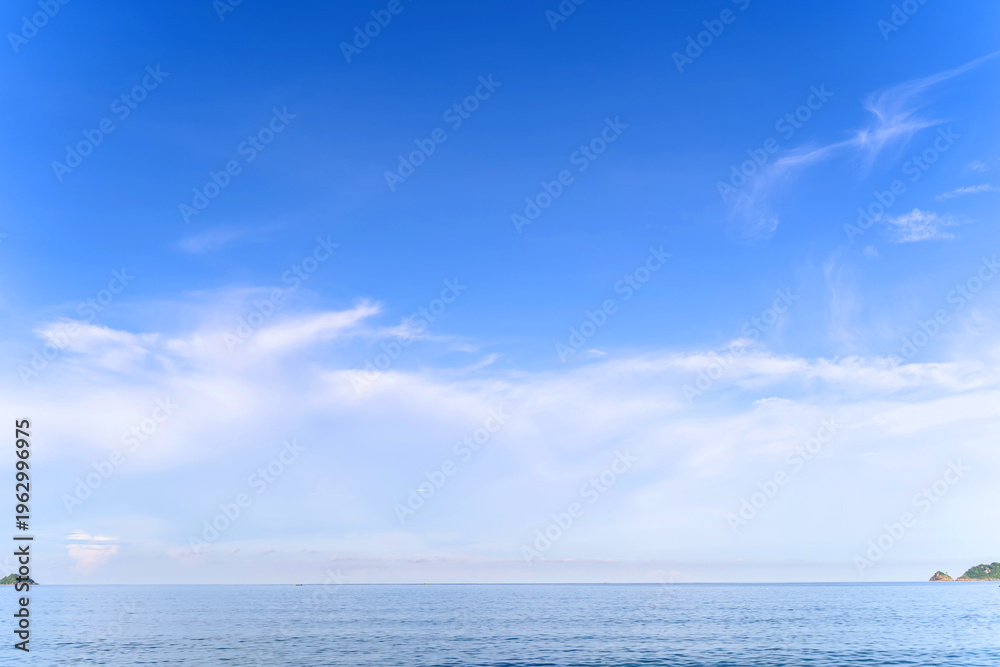 Fototapeta premium blue sky with white cloud, easy on the eyes, relaxed at Patong Beach, Phuket, Thailand background.