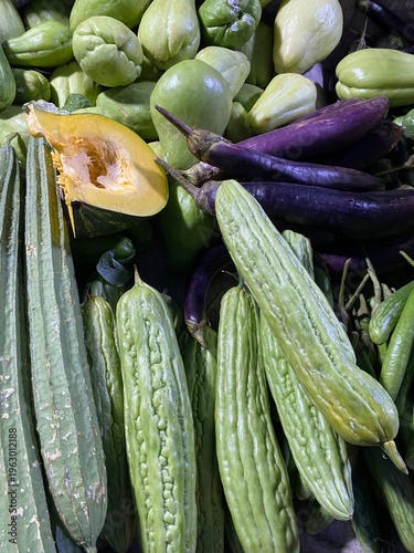 Valokuva fresh vegetables at the market