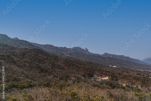 화계사 가는 길에 바라보는 북한산,  인수봉과 만경대- 수유동 강북구 서울, 대한민국