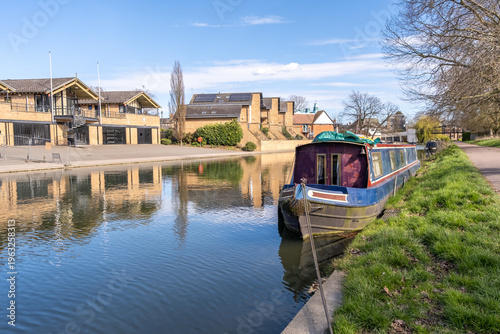 фотографія View down the River Cam from the bank in Jesus Green, Cambridge