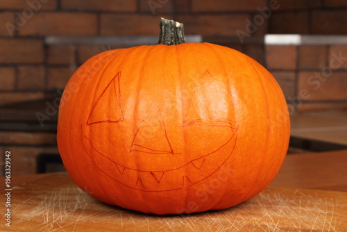 Making Jack o lantern. Sketching the Face.