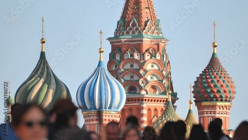 Konstfotografi Saint Basil's Cathedral colorful onion domes and spires rising above crowded Red