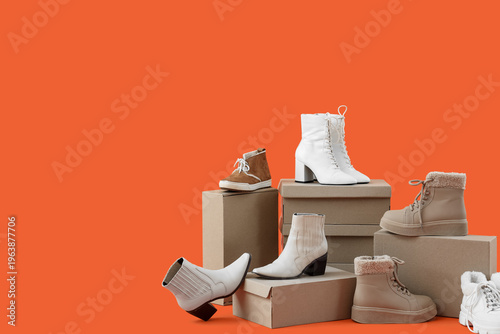 Winter boots with shoe boxe...