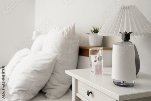 Air humidifier with essenti...