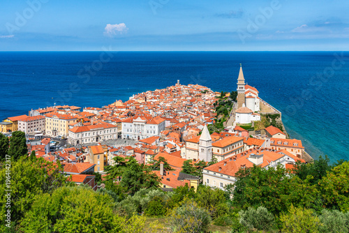 Foto Scenic sight in Piran, beautiful coastal town on the Adriatic sea, Slovenia
