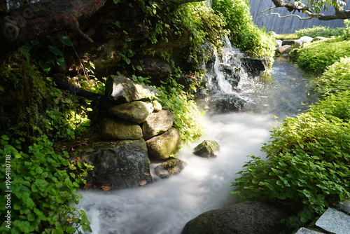 Foto Creative Garden Landscaping Ideas with Water Feature