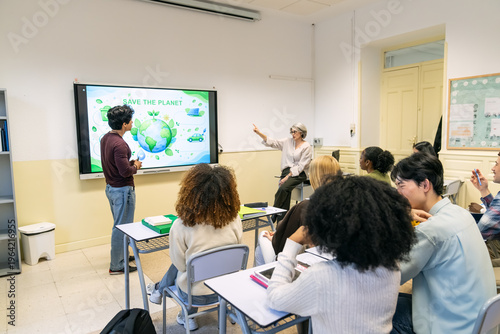 Εκτύπωση καμβά College students having a lesson on environmental protection and sustainability