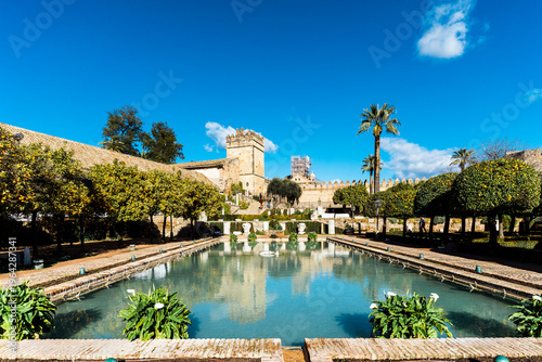 Foto View inside the Alcázar of Córdoba in Andalusia, Spain.