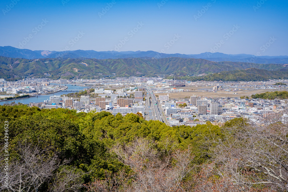 Obraz premium 五台山から見る高知市の街並み