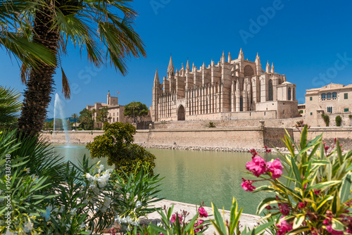La Seu Cathedral in Palma de Mallorca with Park de la Mar in the foreground - 1810