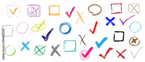 手描きクレヨン風のチェックマーク・バツ印・丸や四角のラフアイコン集｜カラフルで親しみやすい評価・選択・UI素材セット