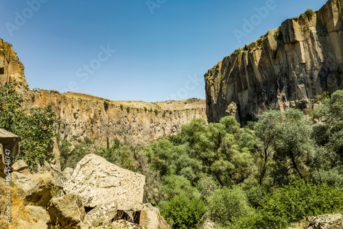 Foto Ancient Ihlara Valley canyon in Cappadocia, Turkey