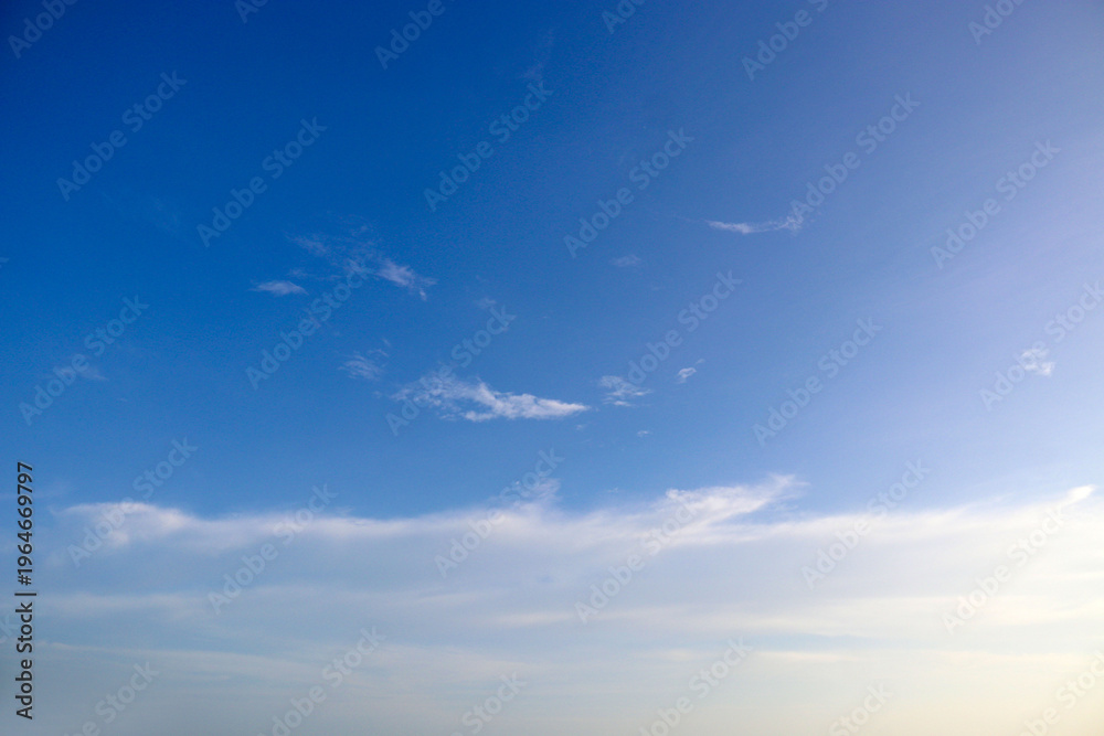 Fototapeta premium Sky with soft cloud. Sunlight with cloudy sky with clear sky.