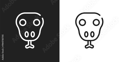 Snake head icon. Linear black, white icon from fauna collection. Outline snake head vector. Thin line symbol isolated on white and black background