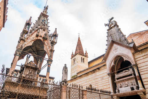 Bild auf Leinwand Scaliger Tombs and Santa Maria Antica Church in Verona, Italy.