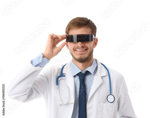 Male doctor in AR glasses o...