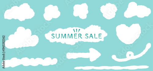 ラフな手描きの雲のイラストのフレームセット　ベクター　白　コピースペース　フキダシ　吹き出し　広告　チラシ